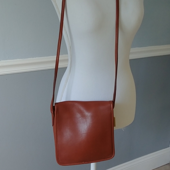 Coach - Picture 4 of 8